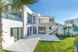 Thumbnail von Villa For Sale in Benahavis, Málaga
