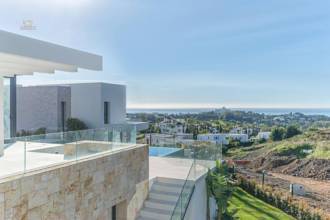 Thumbnail von Villa For Sale in Benahavis, Málaga