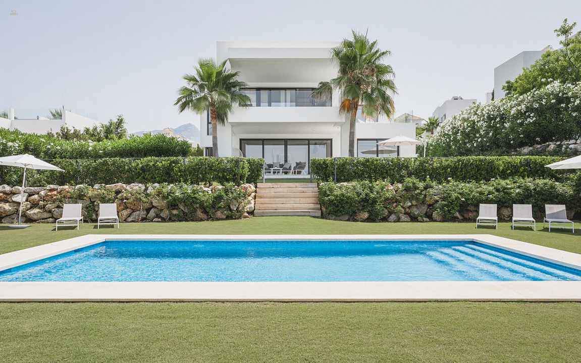  Nueva Andalucía Villa ES134183