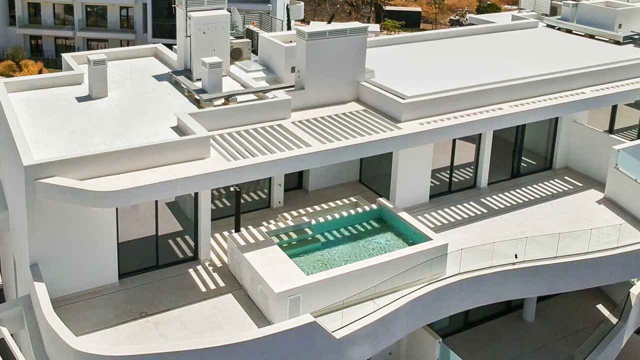 Apartment For Sale in Fuengirola, Málaga