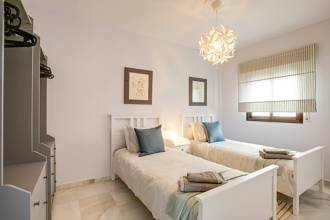 Thumbnail von Villa For Sale in Estepona, Málaga