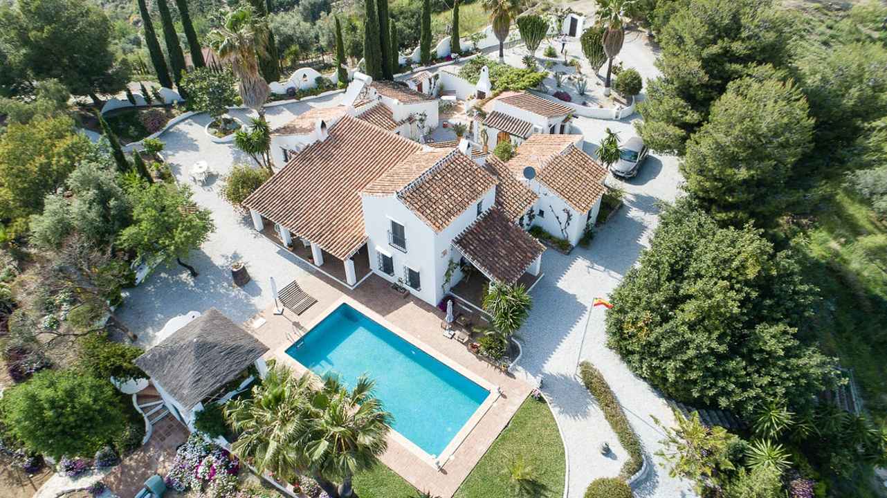 Villa For Sale in Vélez-Málaga, Málaga