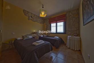 Thumbnail von Villa For Sale in Estepona, Málaga