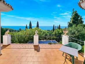 Thumbnail von Villa For Sale in Estepona, Málaga