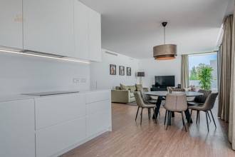 Thumbnail von Apartment For Sale in Benahavis, Málaga