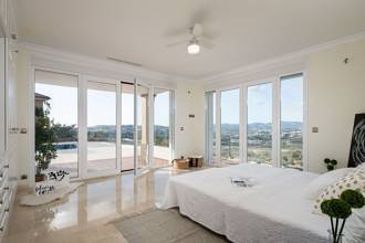 Thumbnail von Villa For Sale in Sierrezuela, Málaga