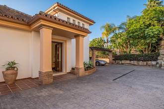 Thumbnail von Villa For Sale in Sierrezuela, Málaga