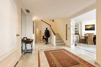 Thumbnail von Villa For Sale in Nueva Andalucia, Málaga