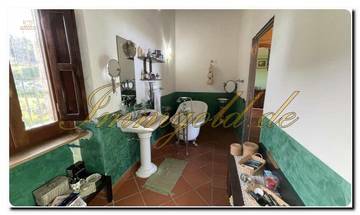 Thumbnail von Immogold Luxusvilla mit Meerblick mit zwei Hektar Land