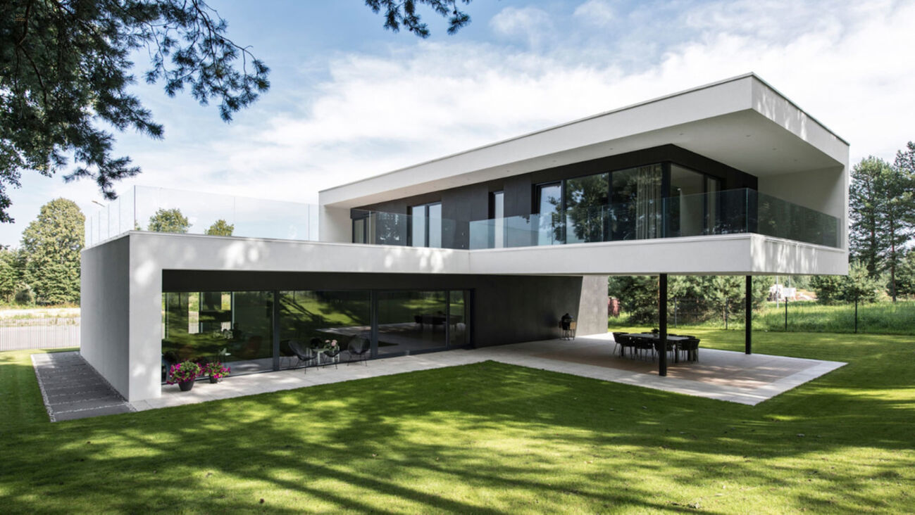 Villa For Sale in Estepona, Málaga