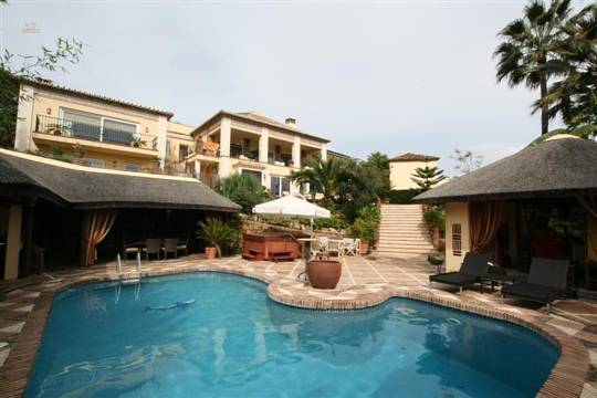  Nueva Andalucía Villa ES118165