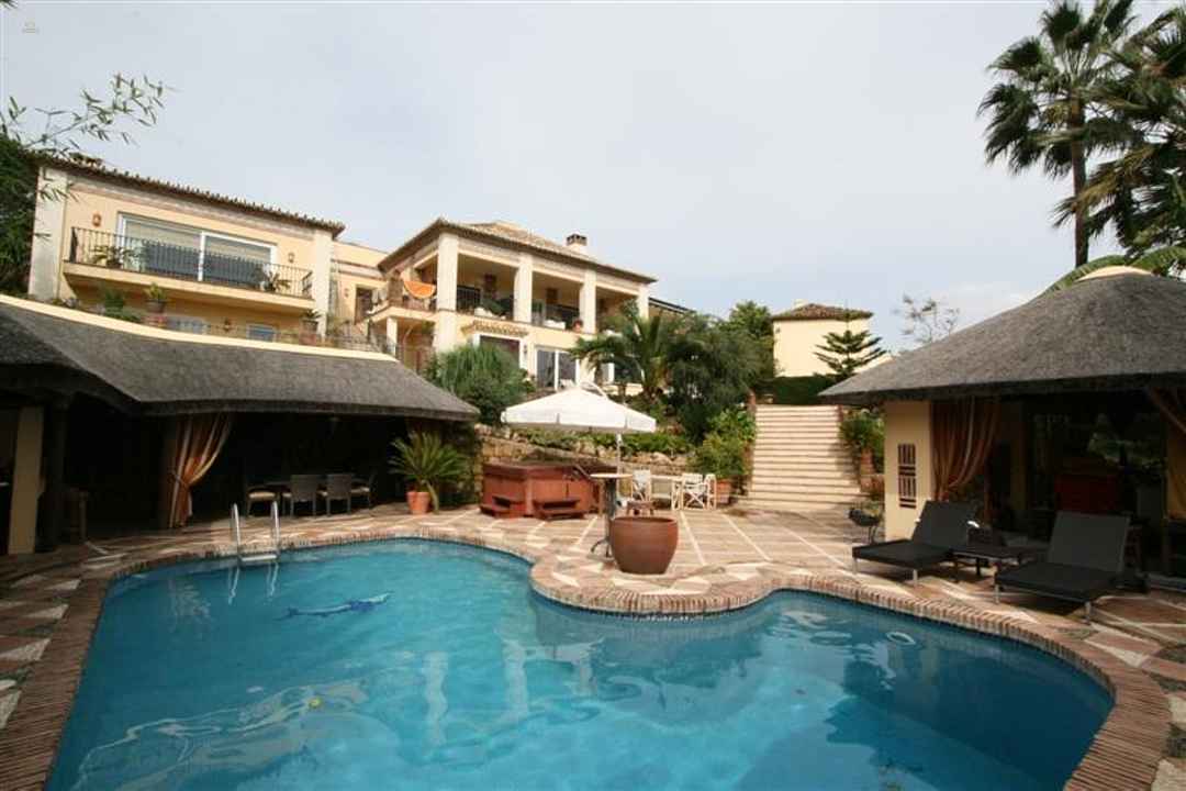  Nueva Andalucía Villa ES118165