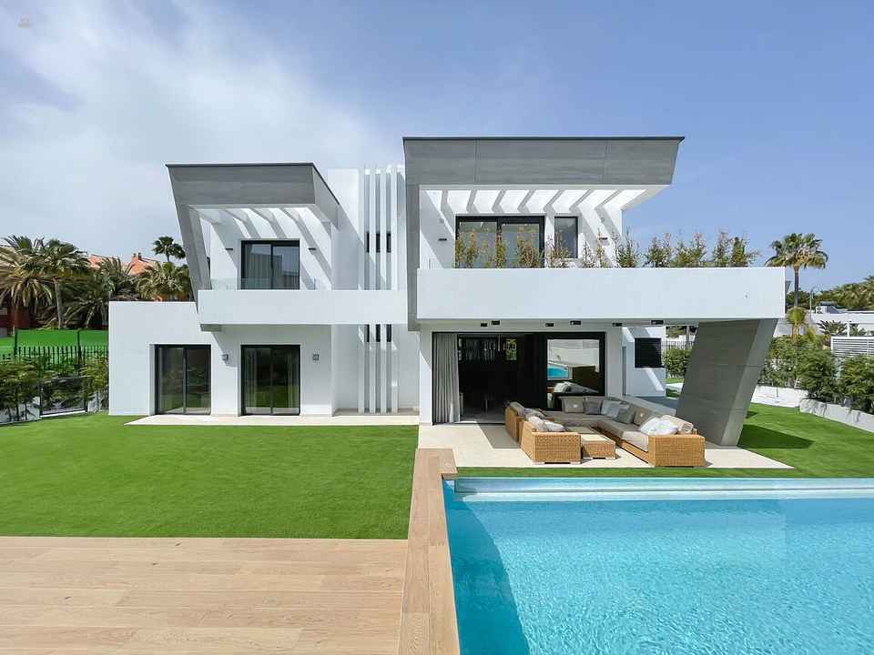  Puerto Banús Villa ES136102