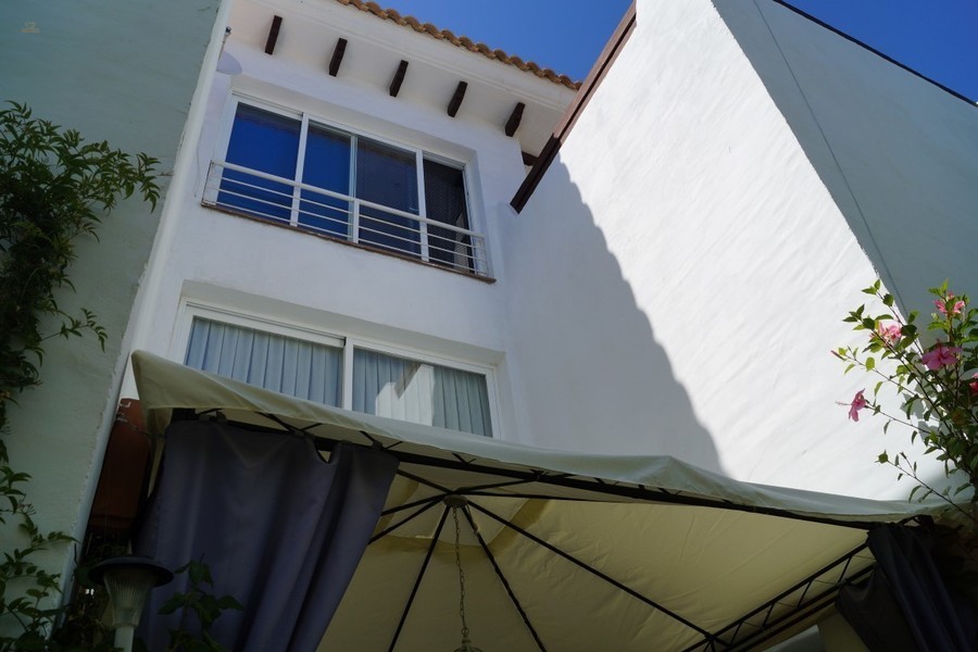 Luxus-Haus in Selwo R2859077