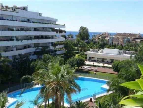 Luxus-Wohnung in Puerto Banus R2851199