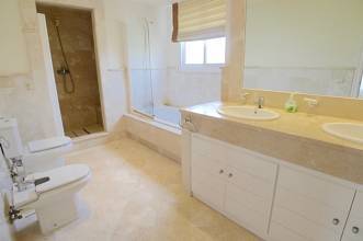 Thumbnail von Luxus-Villa in La Duquesa R2786066