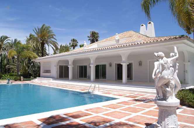  Nueva Andalucía Villa ES115270