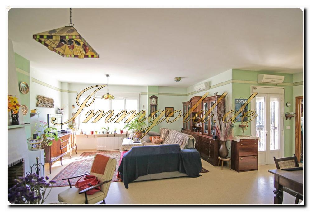 Thumbnail von Immogold Haus mit Pferdestall und Pool