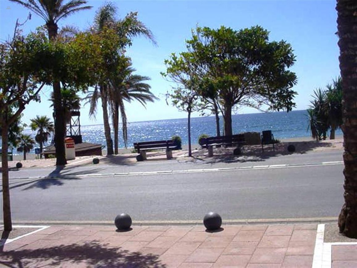 Thumbnail von Commercial Property For Sale in Estepona, Málaga