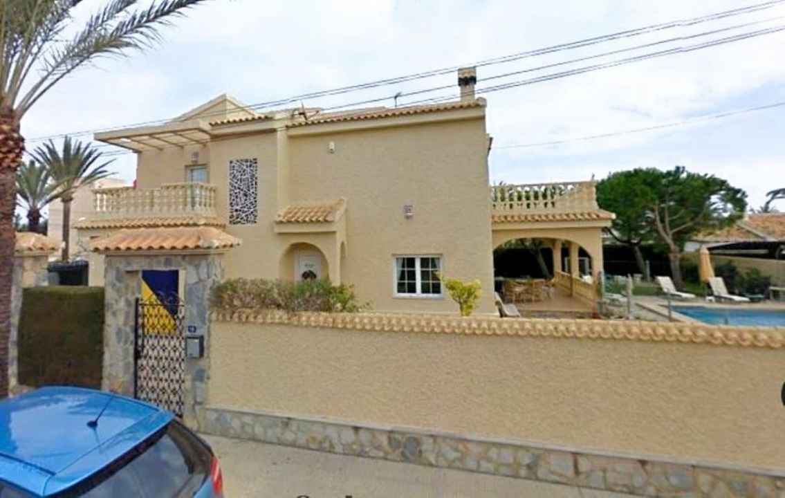 Villa For Sale in Cabo Roig, Alicante