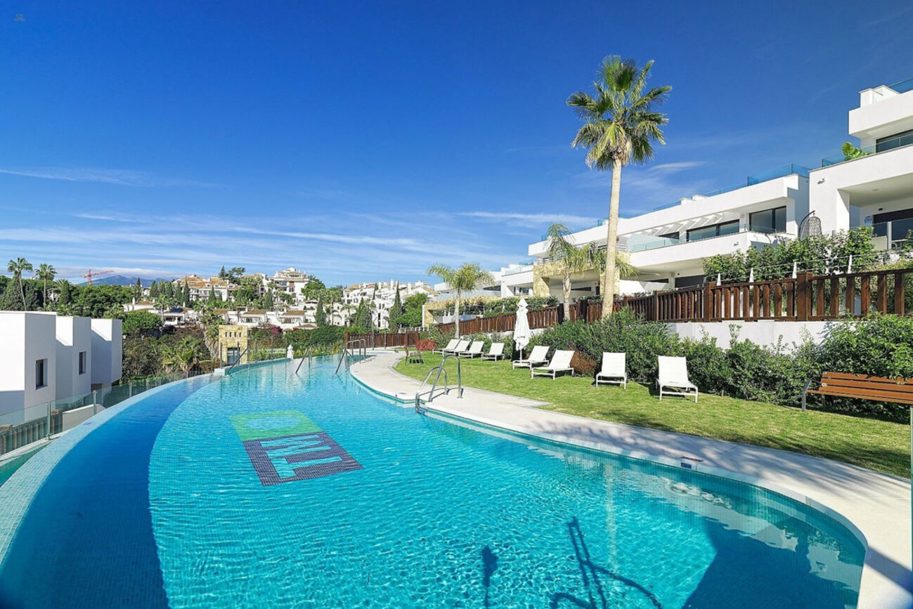 Town House For Sale in Marbella, Málaga