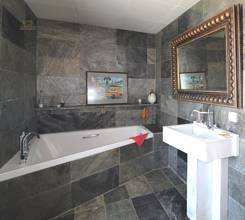 Thumbnail von Villa For Sale in Manilva, Málaga