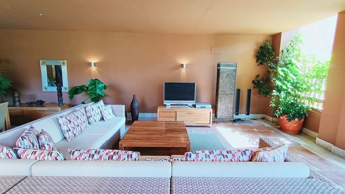 Apartment For Sale in Alcántara, Málaga