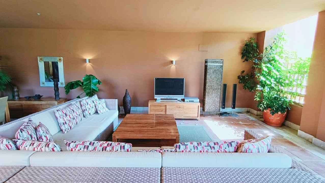 Apartment For Sale in Alcántara, Málaga