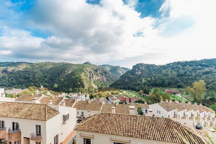 Luxus-Haus in Benahavis R2820443