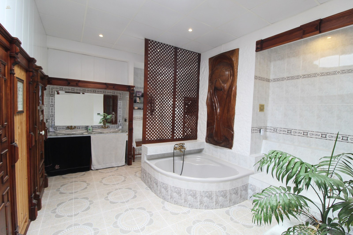 Thumbnail von Villa For Sale in Alhaurin el Grande, Málaga