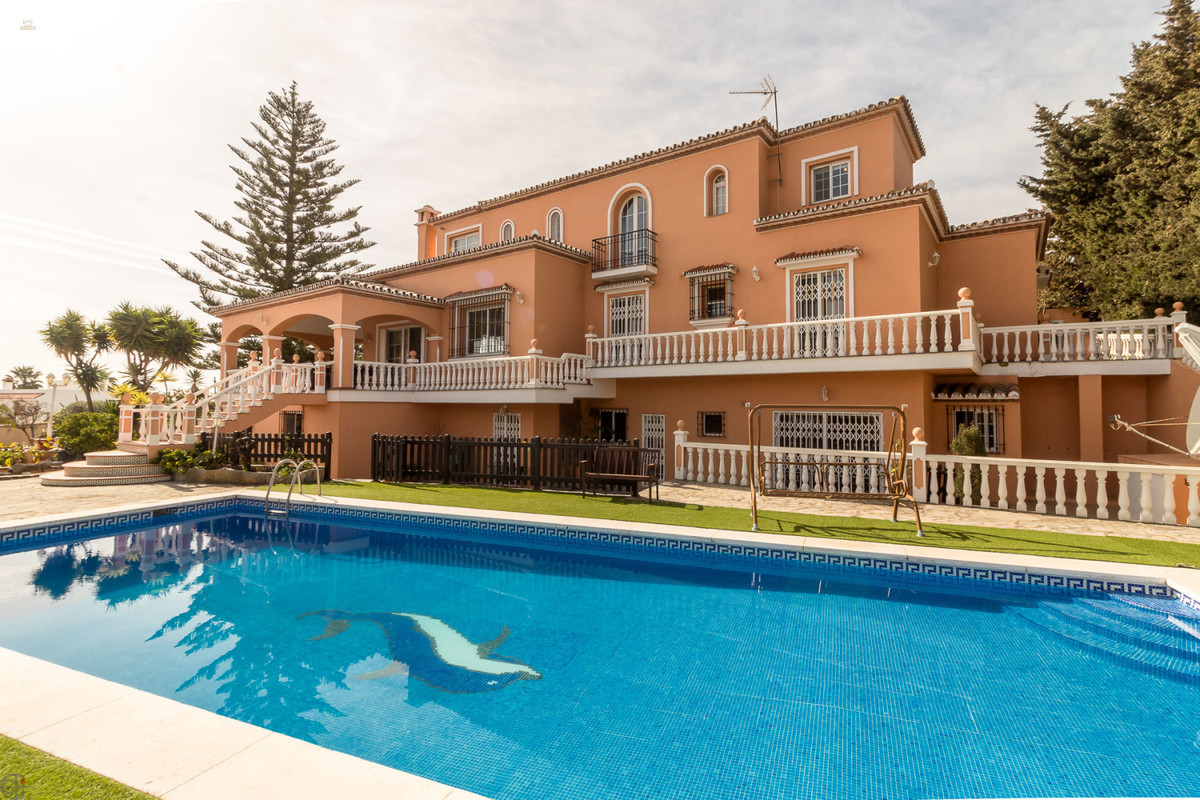 Villa For Sale in Manilva, Málaga