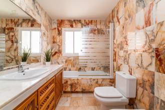 Thumbnail von Villa For Sale in El Paraiso, Málaga