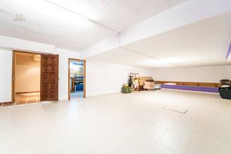 Thumbnail von Villa For Sale in El Paraiso, Málaga