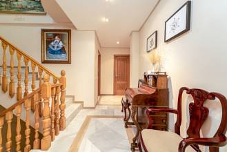 Thumbnail von Villa For Sale in El Paraiso, Málaga