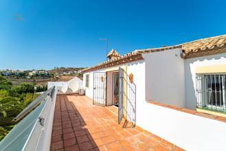 Thumbnail von Villa For Sale in El Paraiso, Málaga