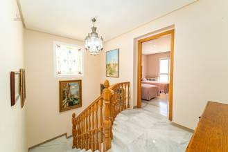 Thumbnail von Villa For Sale in El Paraiso, Málaga