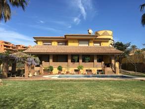 Thumbnail von Luxus-Villa in Estepona R2806217