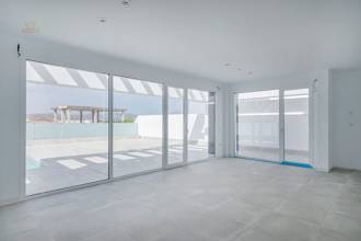 Thumbnail von Villa For Sale in Sierrezuela, Málaga