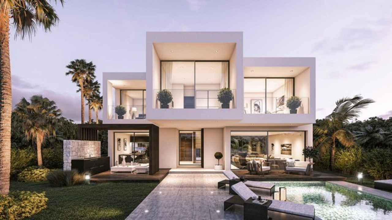 Villa For Sale in New Golden Mile, Málaga 