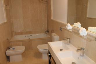 Thumbnail von Apartment For Sale in Benahavis, Málaga