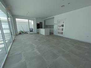 Thumbnail von Villa For Sale in Sierrezuela, Málaga