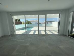 Thumbnail von Villa For Sale in Sierrezuela, Málaga