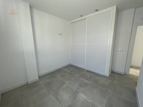 Thumbnail von Villa For Sale in Sierrezuela, Málaga