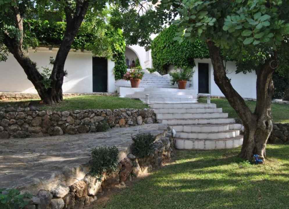 Villa For Sale in Istán, Málaga