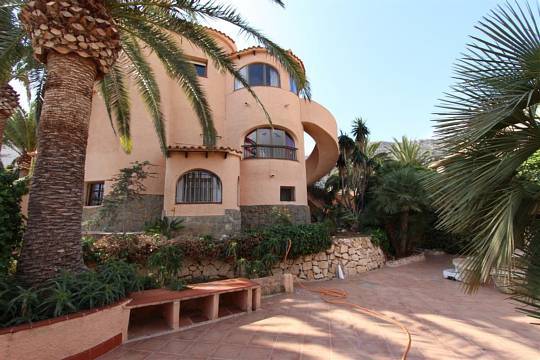 Villa For Sale in Calpe, Alicante 