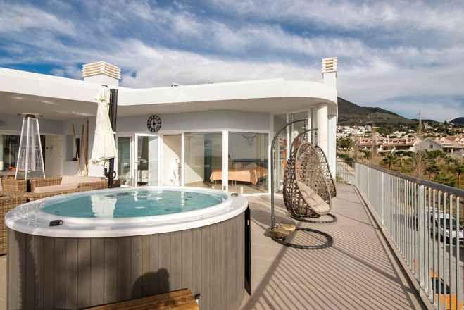 Apartment For Sale in Fuengirola, Málaga