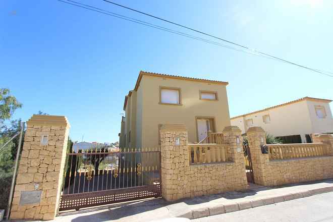 Villa For Sale in Calpe, Alicante 