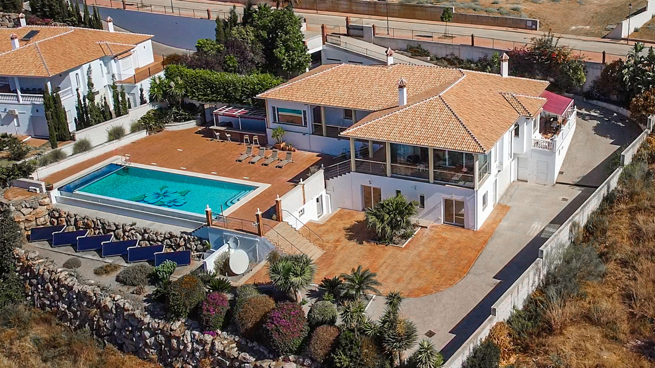 Villa For Sale in Periana, Málaga