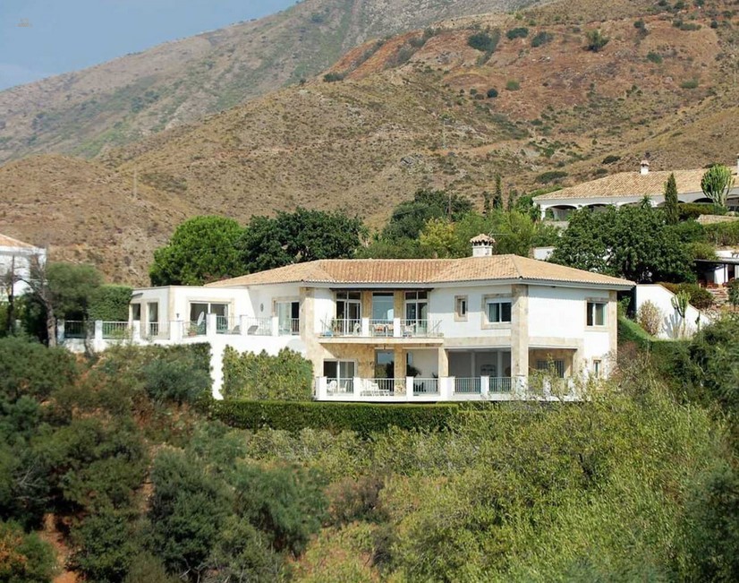 Villa For Sale in Mijas, Málaga