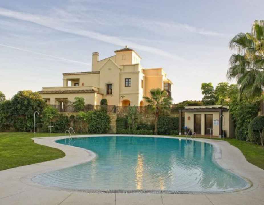 Villa For Sale in Sotogrande, Cádiz
